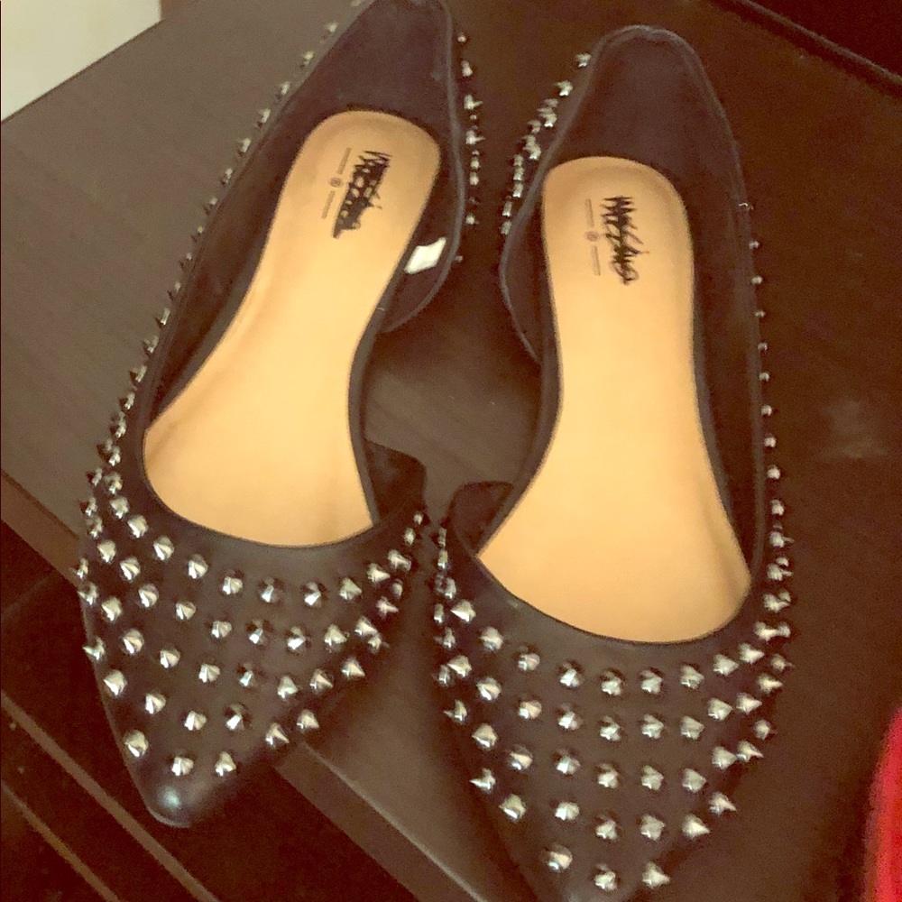 Spiked Studded Women’s Black Flats 7